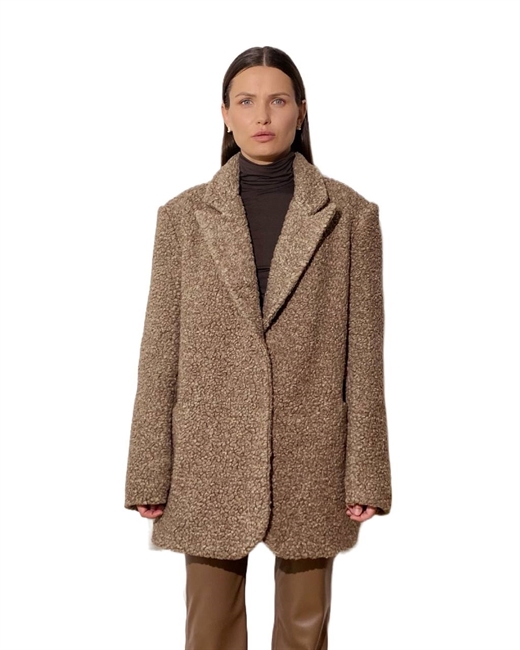 Пиджак меховой - фото 276013