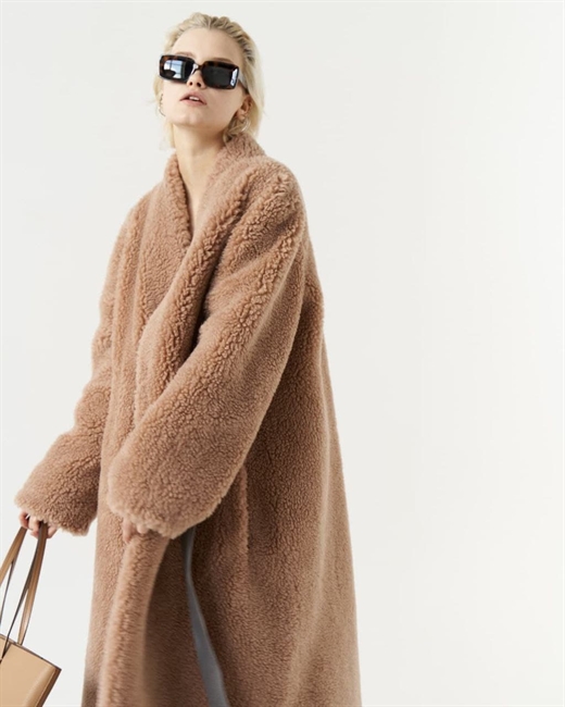 Пальто с утеплителем приталенное - фото 296917