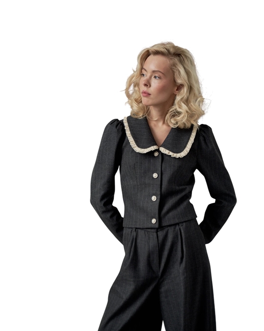 Жакет с кружевной отделкой - фото 322955