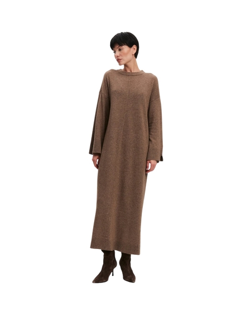 Платье прямого кроя - фото 324070