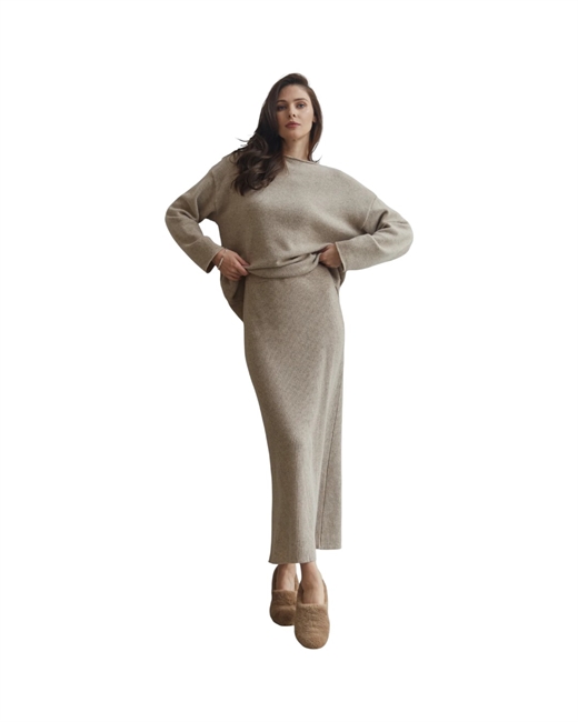 Костюм джемпер с юбкой - фото 324073