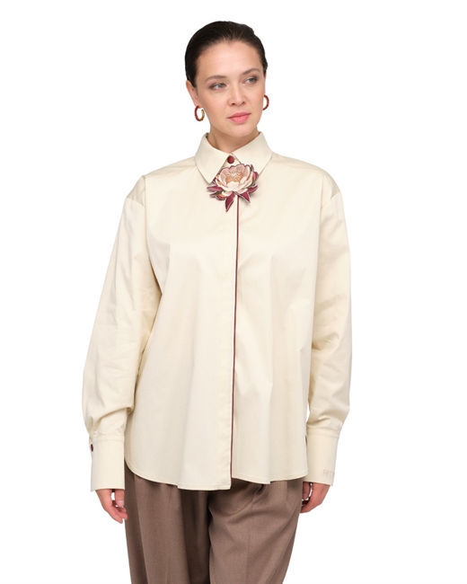 Рубашка с цветком-брошью - фото 324140