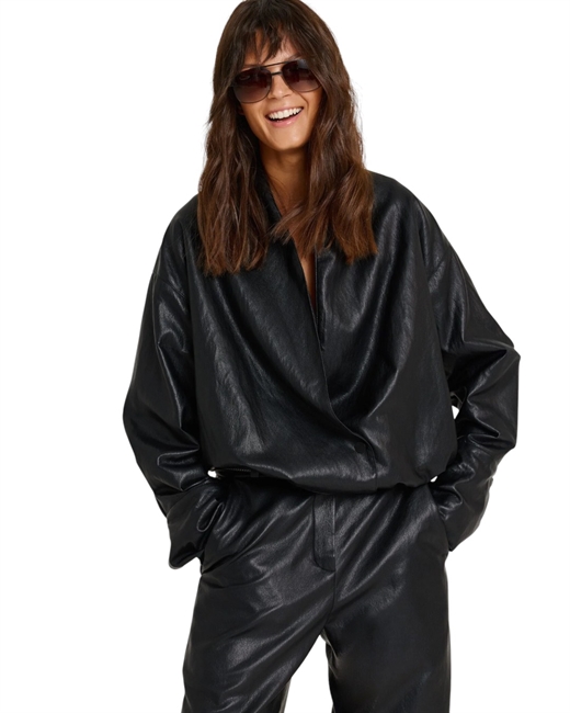 Рубашка-бомбер из эко кожи - фото 325170