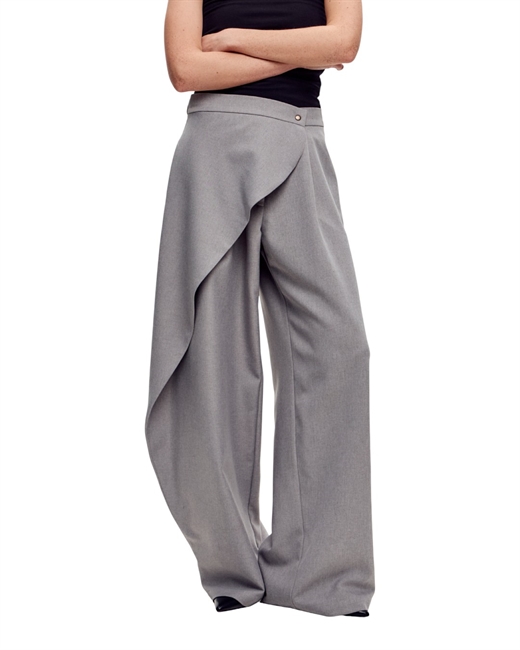 Брюки асимметричные - фото 326015