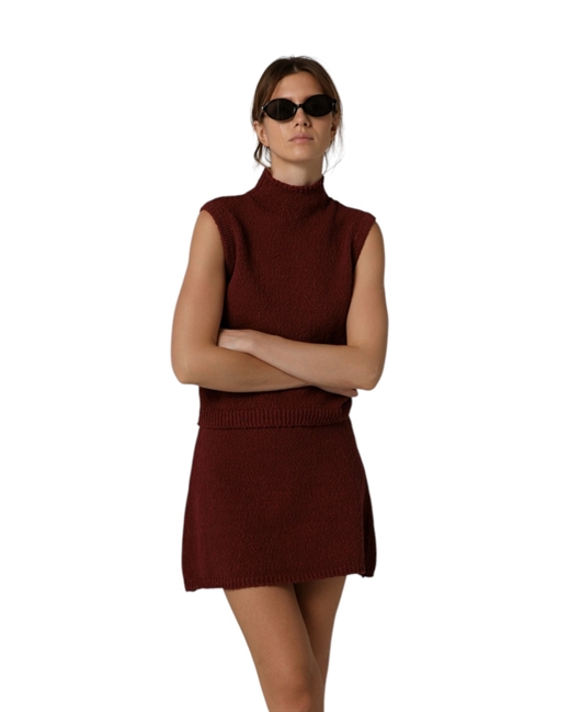 Джемпер без рукавов - фото 329640