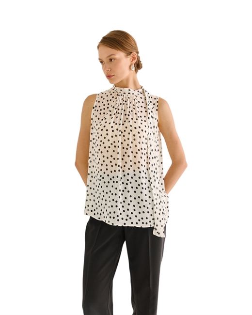 Блузка с бантом - фото 329855