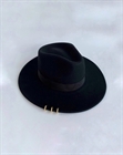 Шляпа Федора с пирсингом - фото 273318