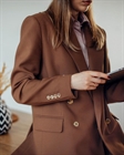 Пиджак Amber Brown, с золотыми металлическими пуговицами - фото 285551
