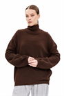 Свитер с высоким горлом — коричневый