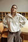 Yana Besfamilnaya — Свитшот Тедди — молочный